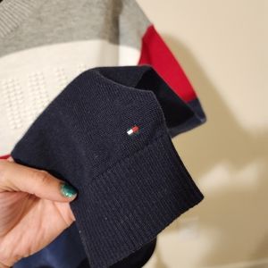 Tommy Hilfiger Sweater NEW w/ Tag